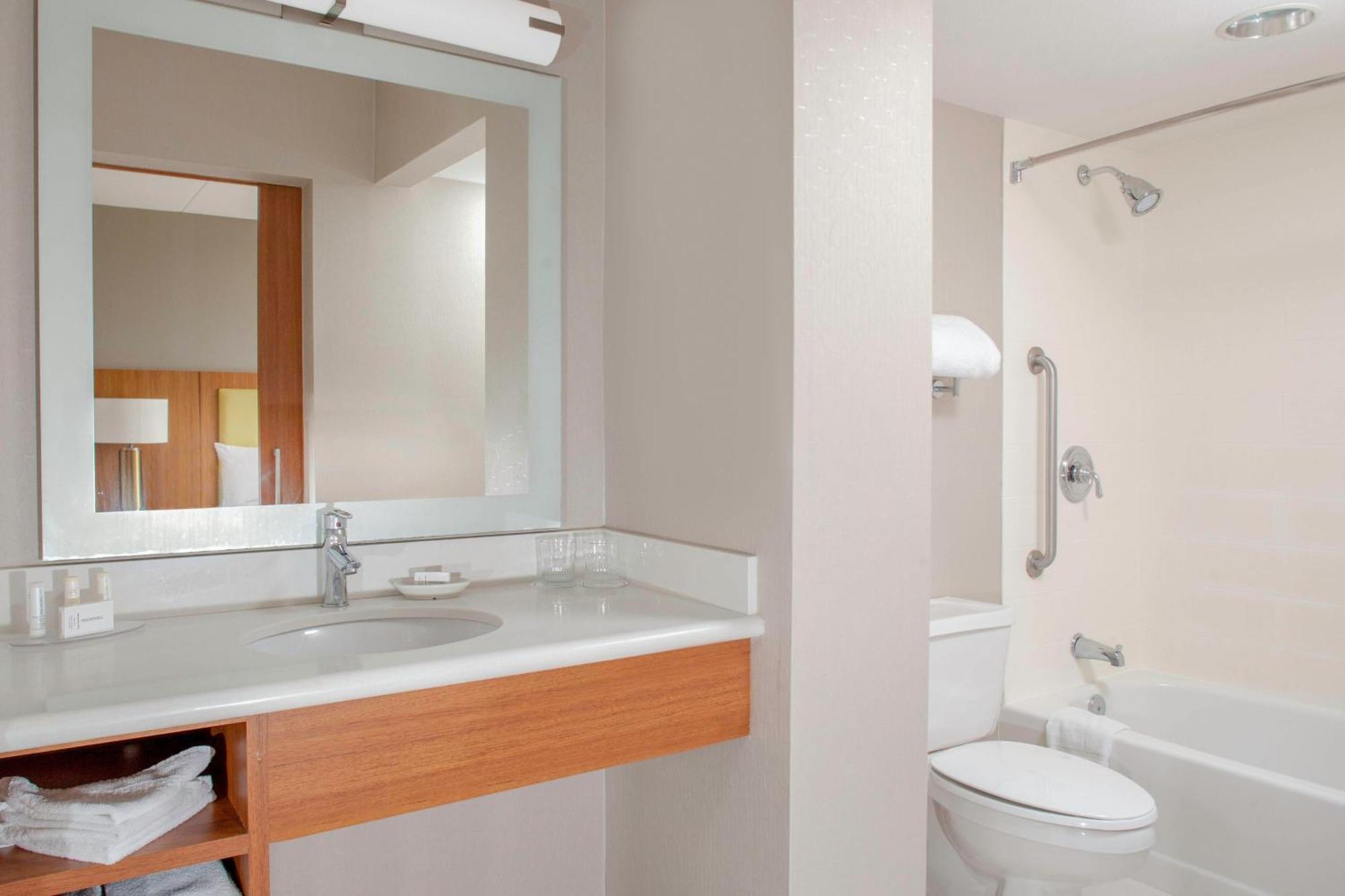Springhill Suites Cincinnati North Forest Park Springdale Exterior photo